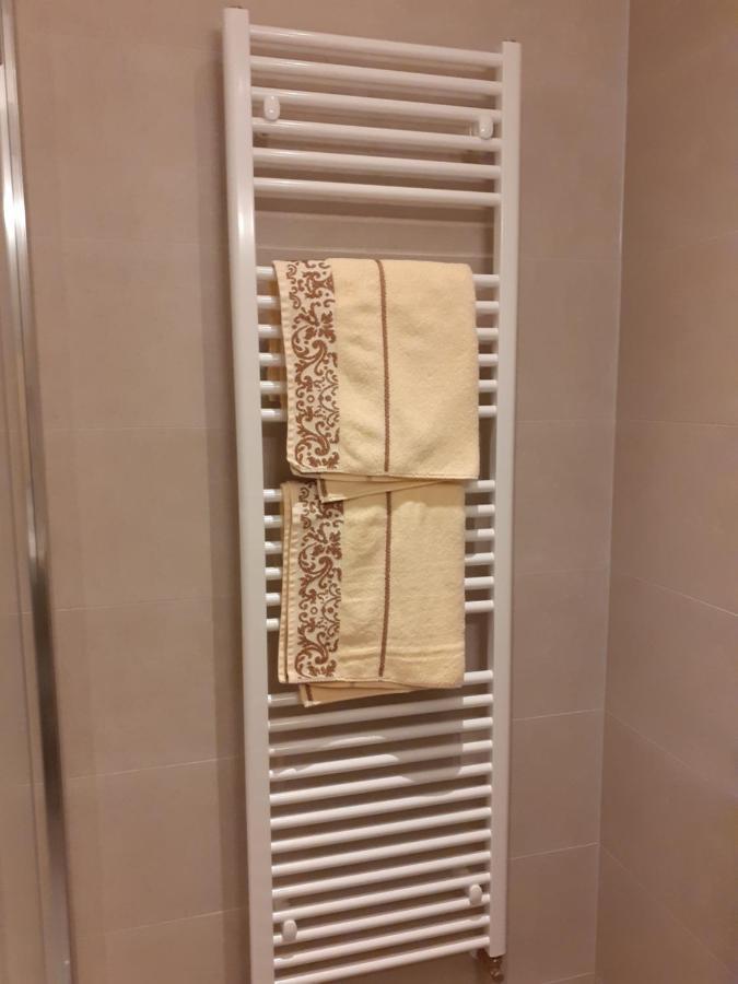 לינה וארוחת בוקר לאוגנג Bauernhof Grieslehen מראה חיצוני תמונה